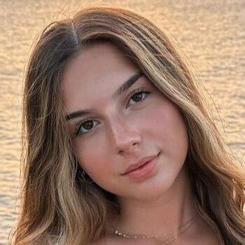 Lucia Correa / luciacorreaaa / u140097722 Nude Leaks OnlyFans .